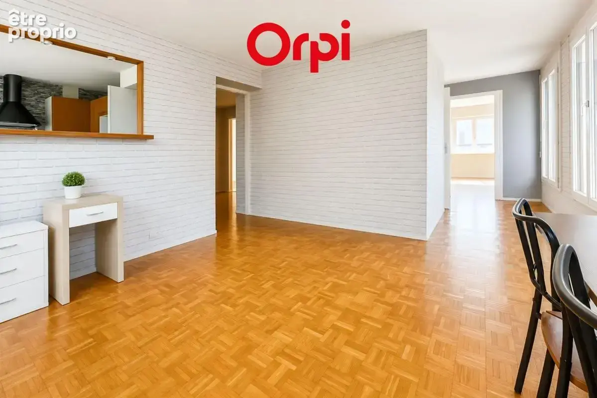 Appartement à renover : 4 pièces avec terrasse et parking — évry-courcouronnes - photo 2