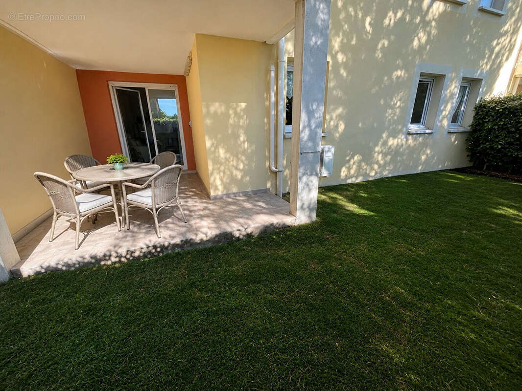 Appartement à L'ISLE-SUR-LA-SORGUE