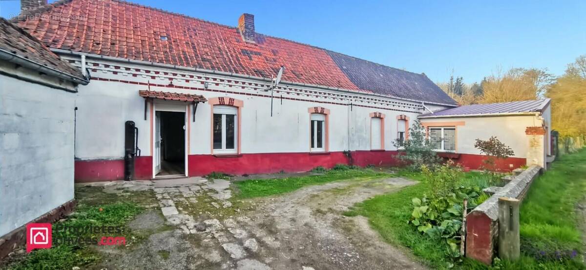 Maison à FRUGES