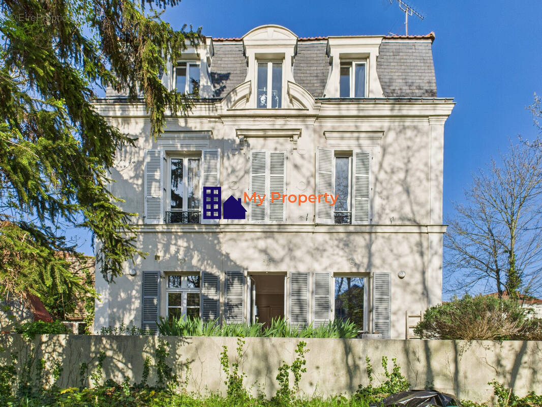 Appartement à HOUILLES