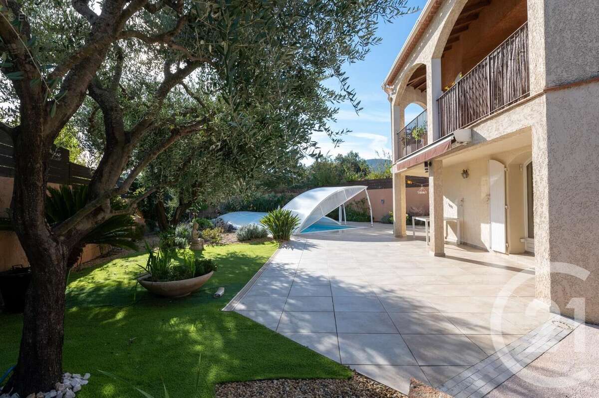 Maison à BORMES-LES-MIMOSAS