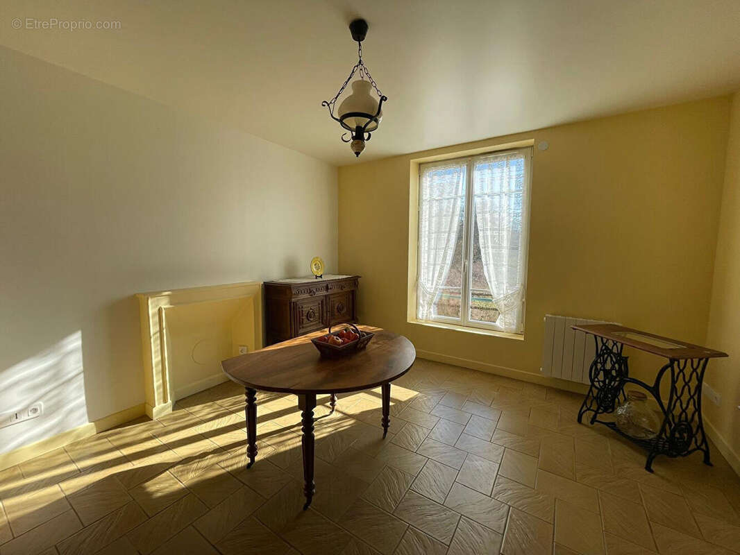 Maison à CROUY-SUR-OURCQ