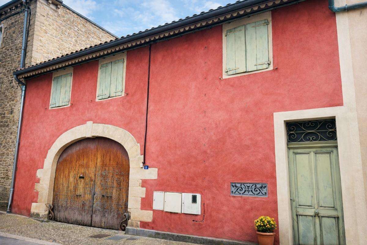 Appartement à SAINT-DONAT-SUR-L'HERBASSE