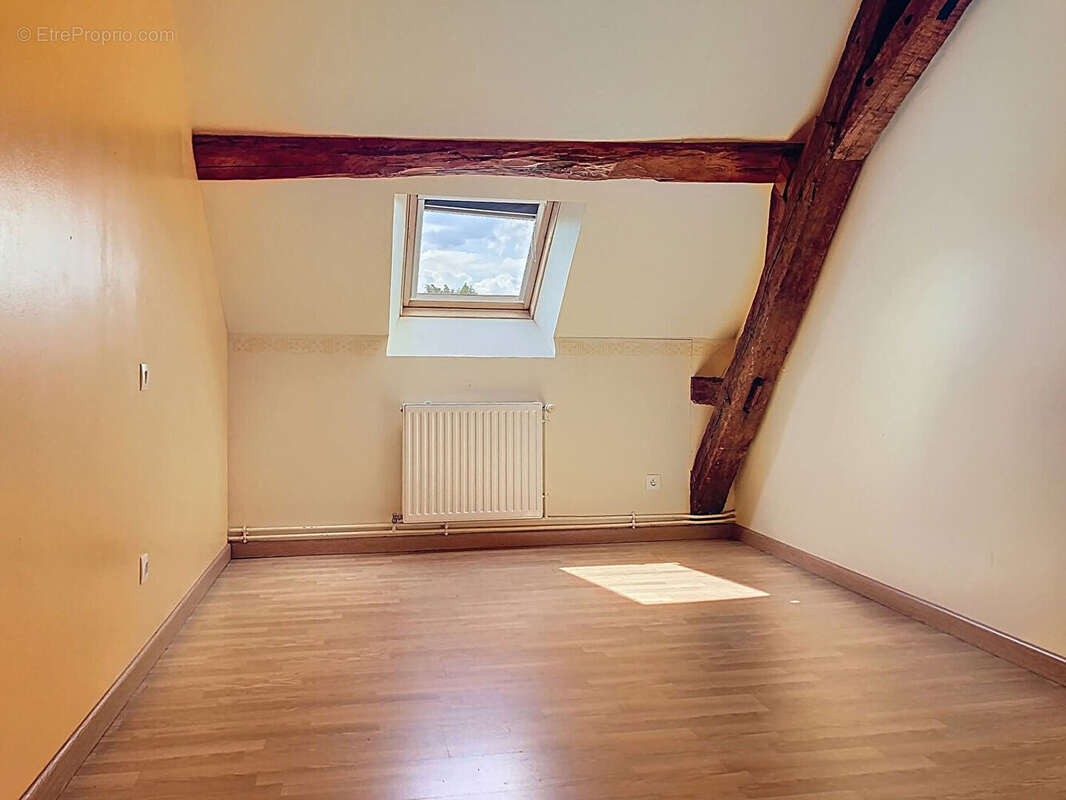 Maison à TOURNON-SAINT-MARTIN