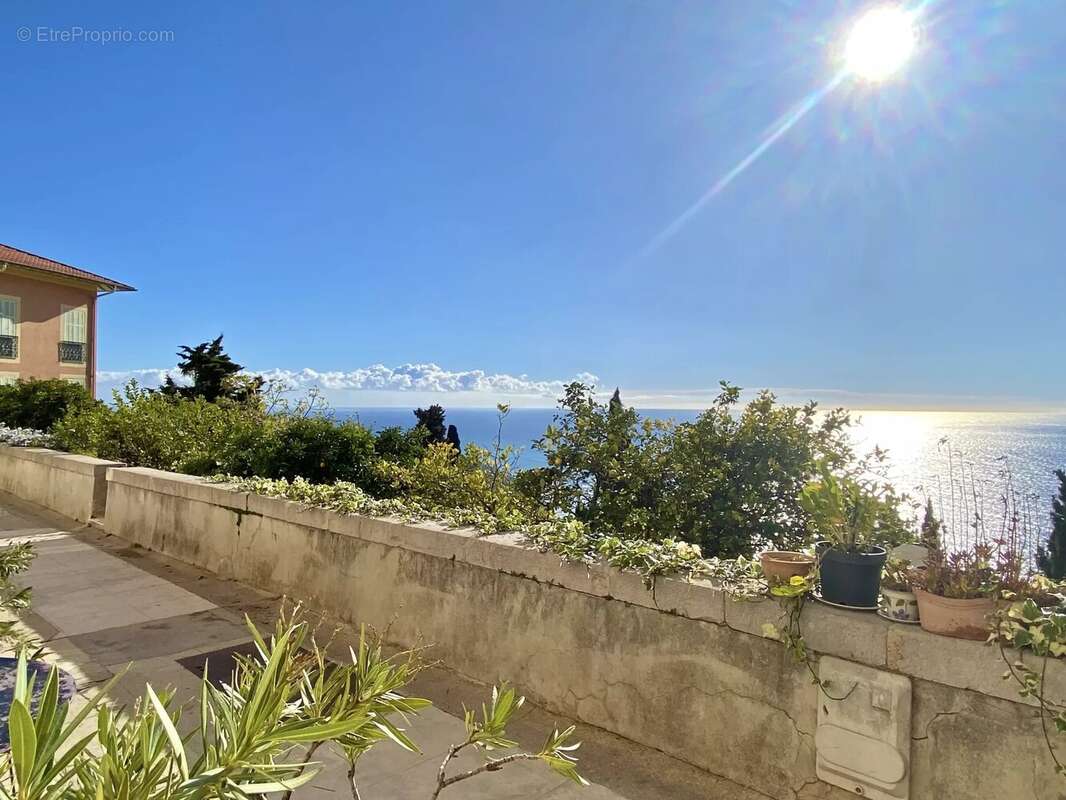 Appartement à ROQUEBRUNE-CAP-MARTIN