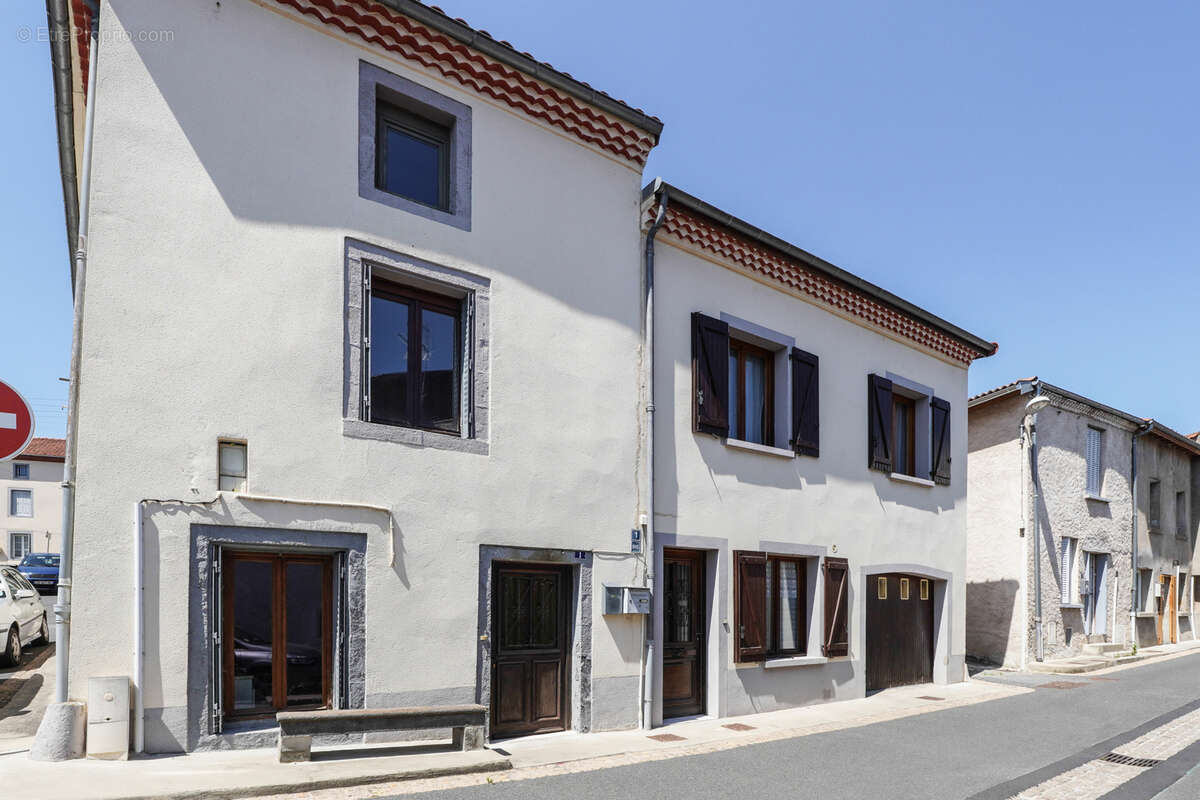 Maison à PONT-DU-CHATEAU