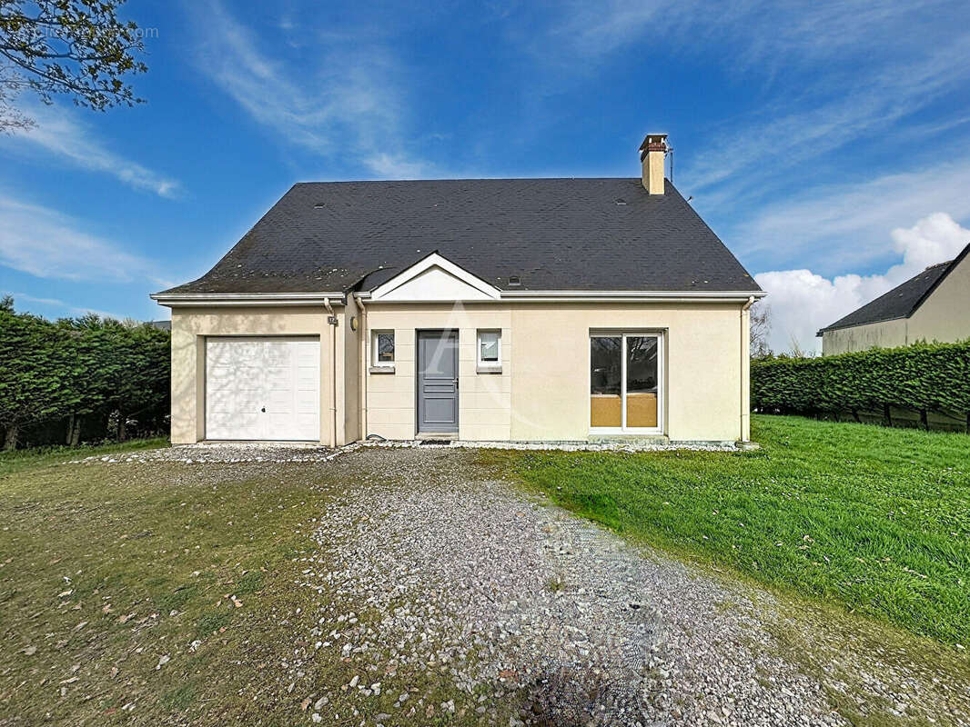 Maison à THOUARCE