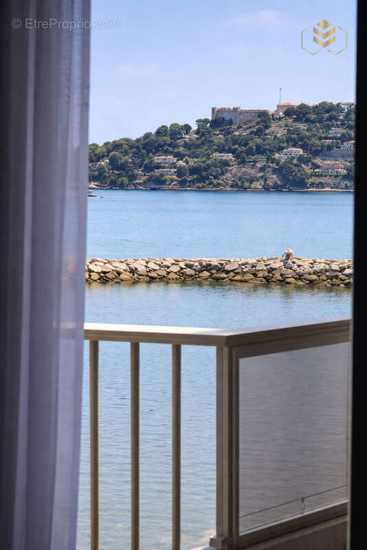 Appartement à ROQUEBRUNE-CAP-MARTIN
