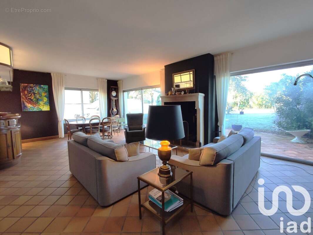 Photo 3 - Maison à FLEURY-LES-AUBRAIS