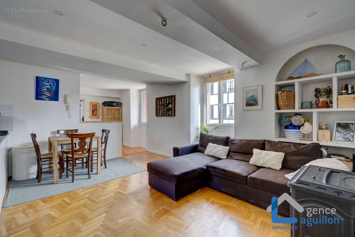 Appartement à URRUGNE