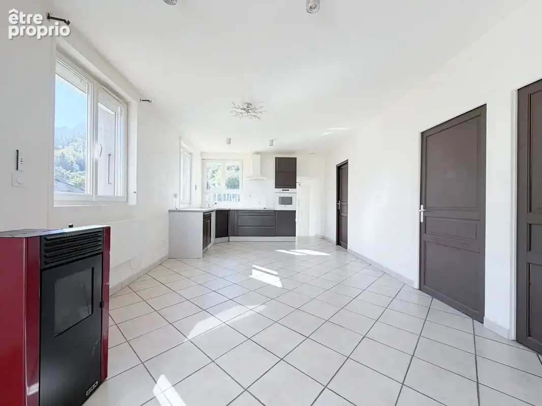 A vendre, appartement t4 avec potentiel, jardinet et parking privé, scionzier - photo 8