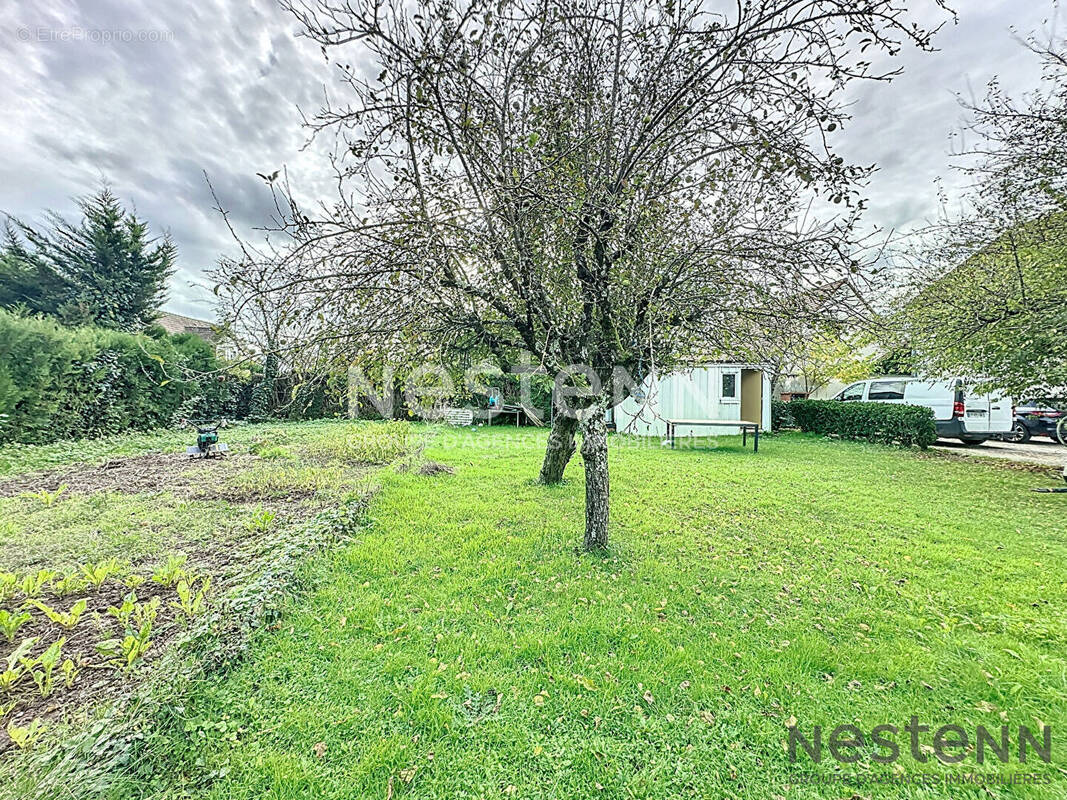 Maison à SAINT-SULPICE-DE-POMMERAY