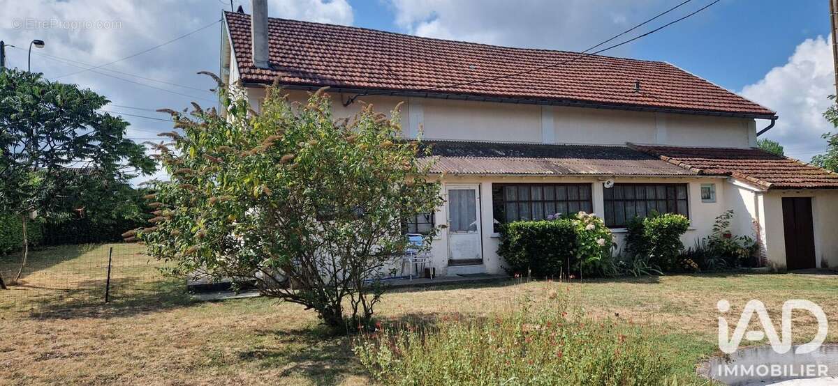 Maison 58 m² à Saint-Medard-De-Mussidan  - photo 2