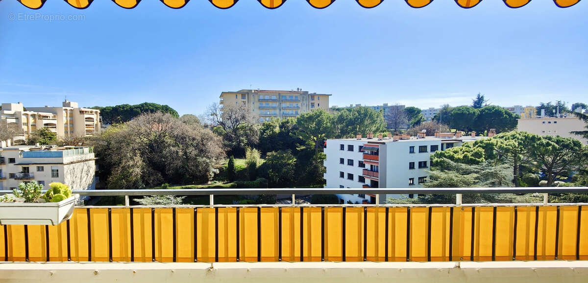 Appartement Antibes 3 pièces 64 m² habitable - 57.71 m2 carrez - dernier étage - parking et cave - photo 9