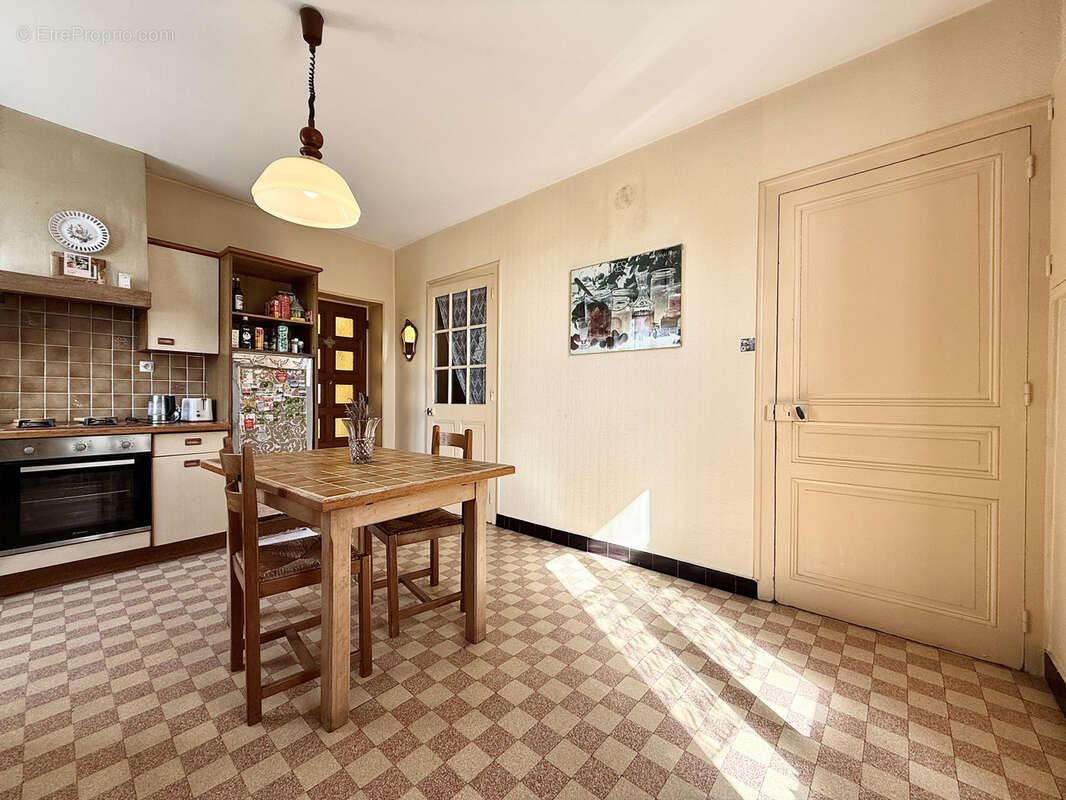 Maison à LIMONY