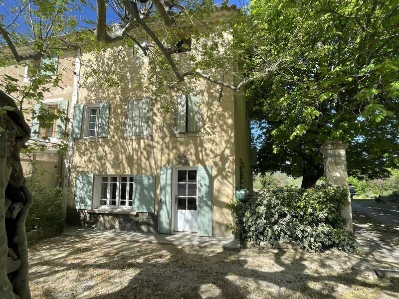 Maison à ROUSSILLON