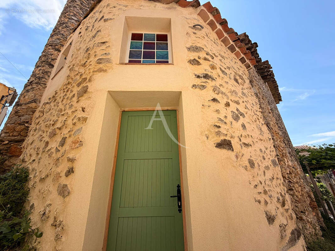 Maison à VINON-SUR-VERDON