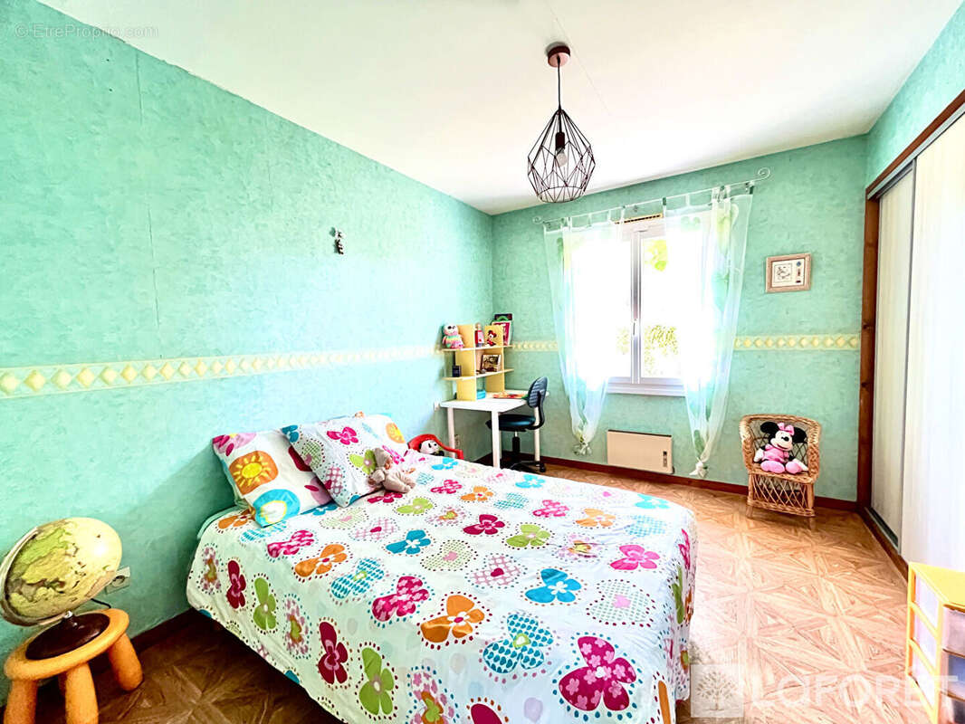 Maison à AMBARES-ET-LAGRAVE