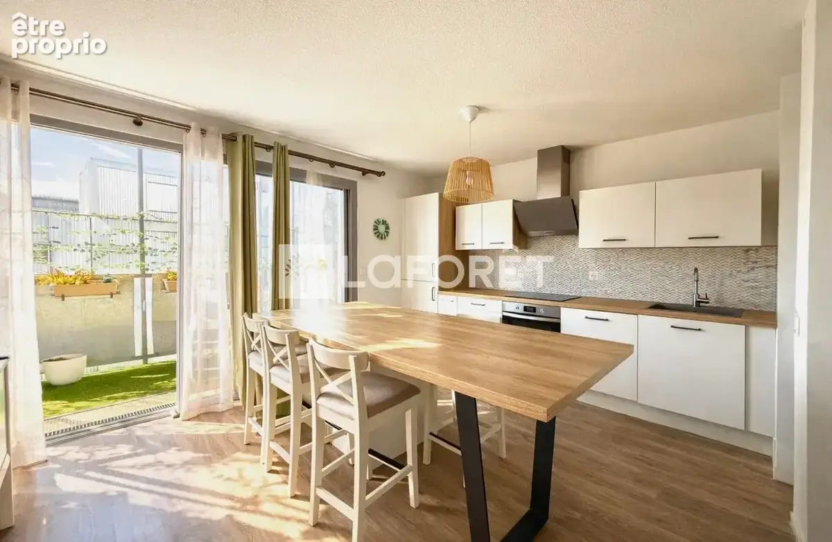 À vendre Appartement  Bordeaux 5 pièce(s) 96 m2 - photo 3