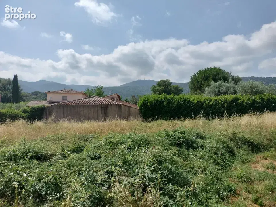 Terrain 816 m² à Gonfaron  - photo 2
