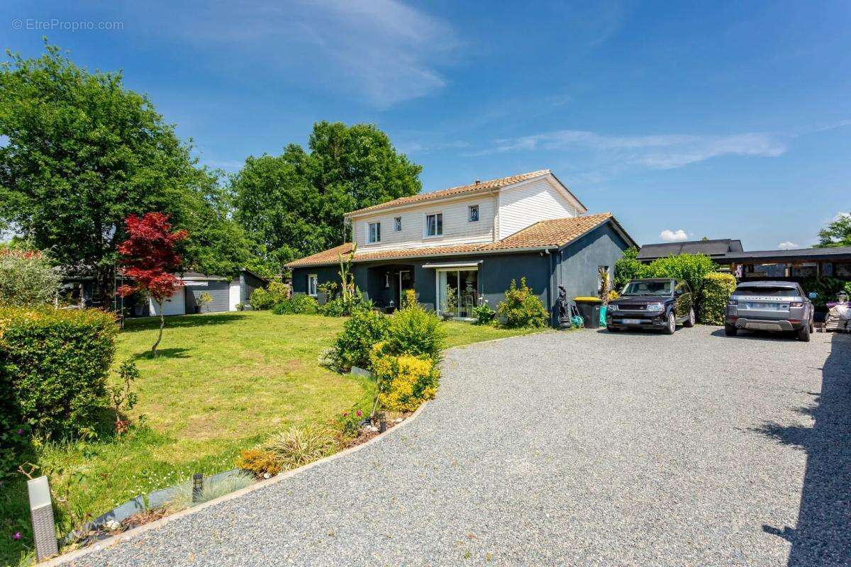 Maison à SAINTE-HELENE