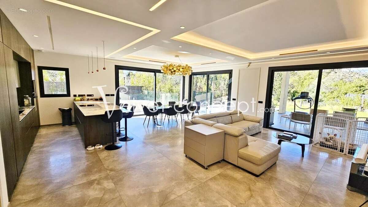 Maison à MOUGINS