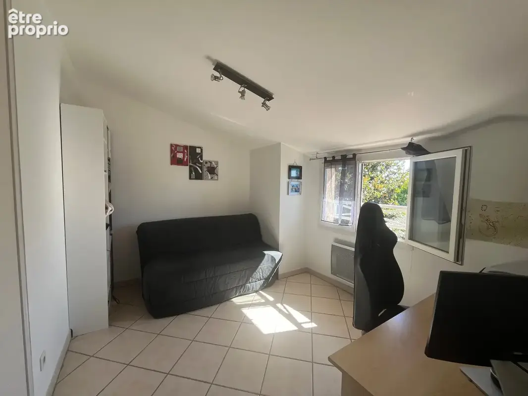 À vendre   saint-lys   maison t6 de 125 m2 avec piscine, garage et jardin arboré - photo 9