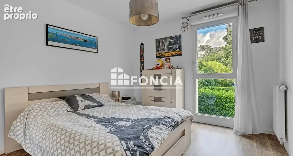 3 pièces de 58m2 Loi Carrez et 66m2 au sol avec loggia, au 1er étage avec ascenseur, 1 box, immeuble de 2013 dont 260 € de charg - photo 10