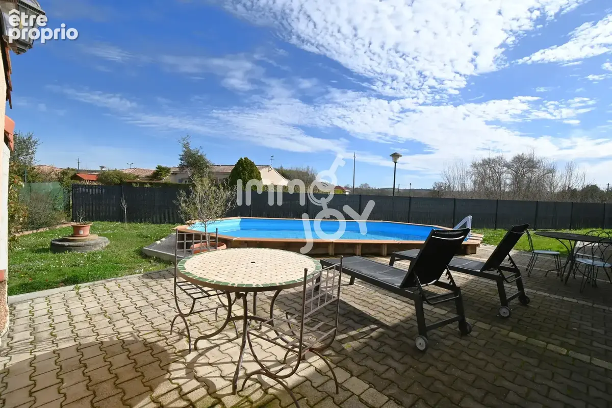 Maison de 120 m2 de plain-pied avec garage et piscine - photo 14