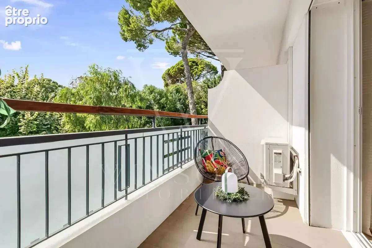Cannes – Montfleury  Studio rénové & clé en main - photo 3