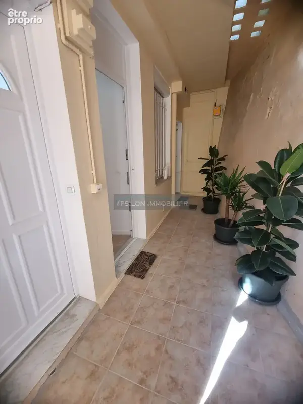 Studio - renove - secteur calme - photo 9