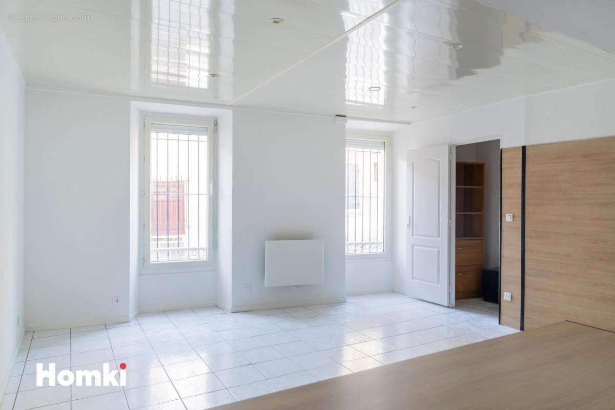 Appartement à MARSEILLE-11E