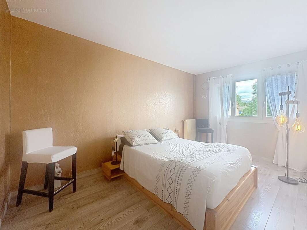Appartement à CHEVILLY-LARUE