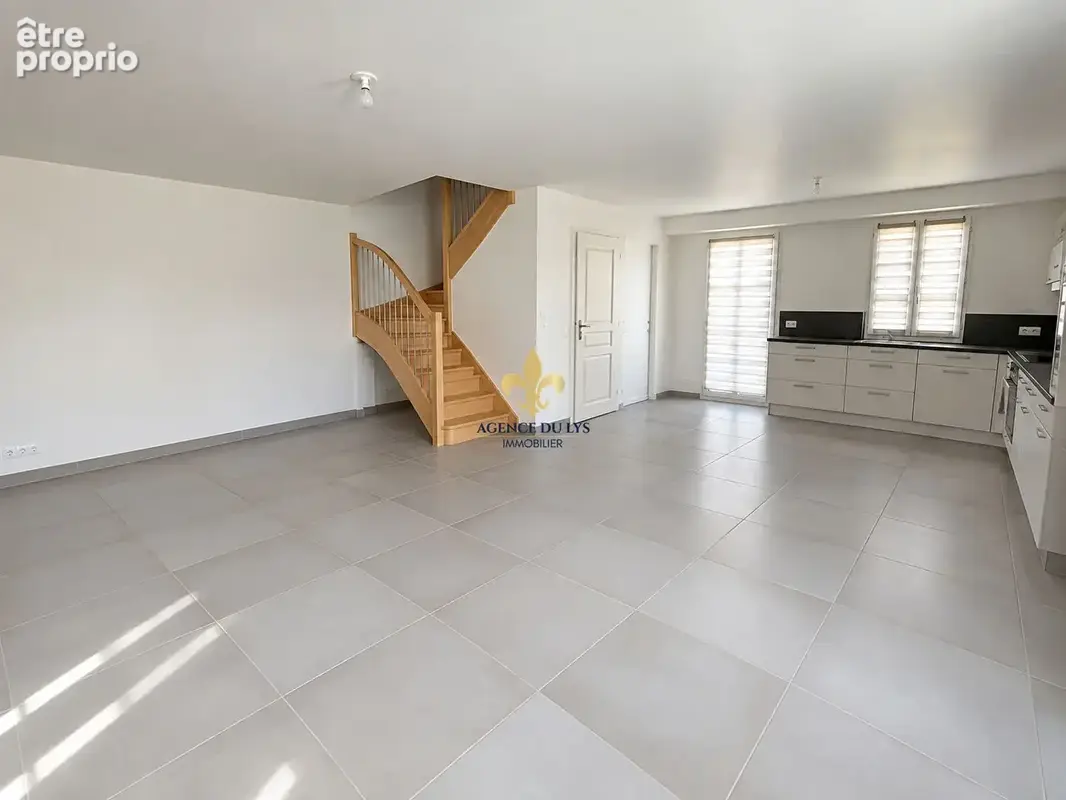 Maison Coye La Foret 4 pièce(s) 85 m2 - photo 3
