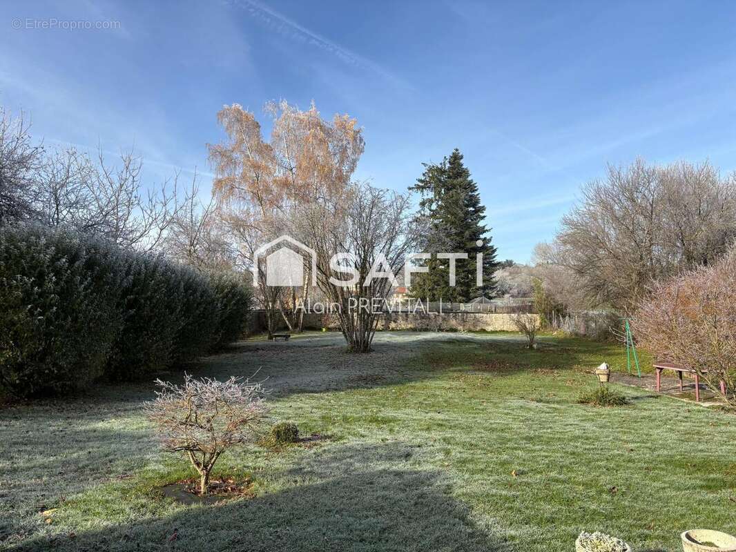 Photo 4 - Maison à JASSERON