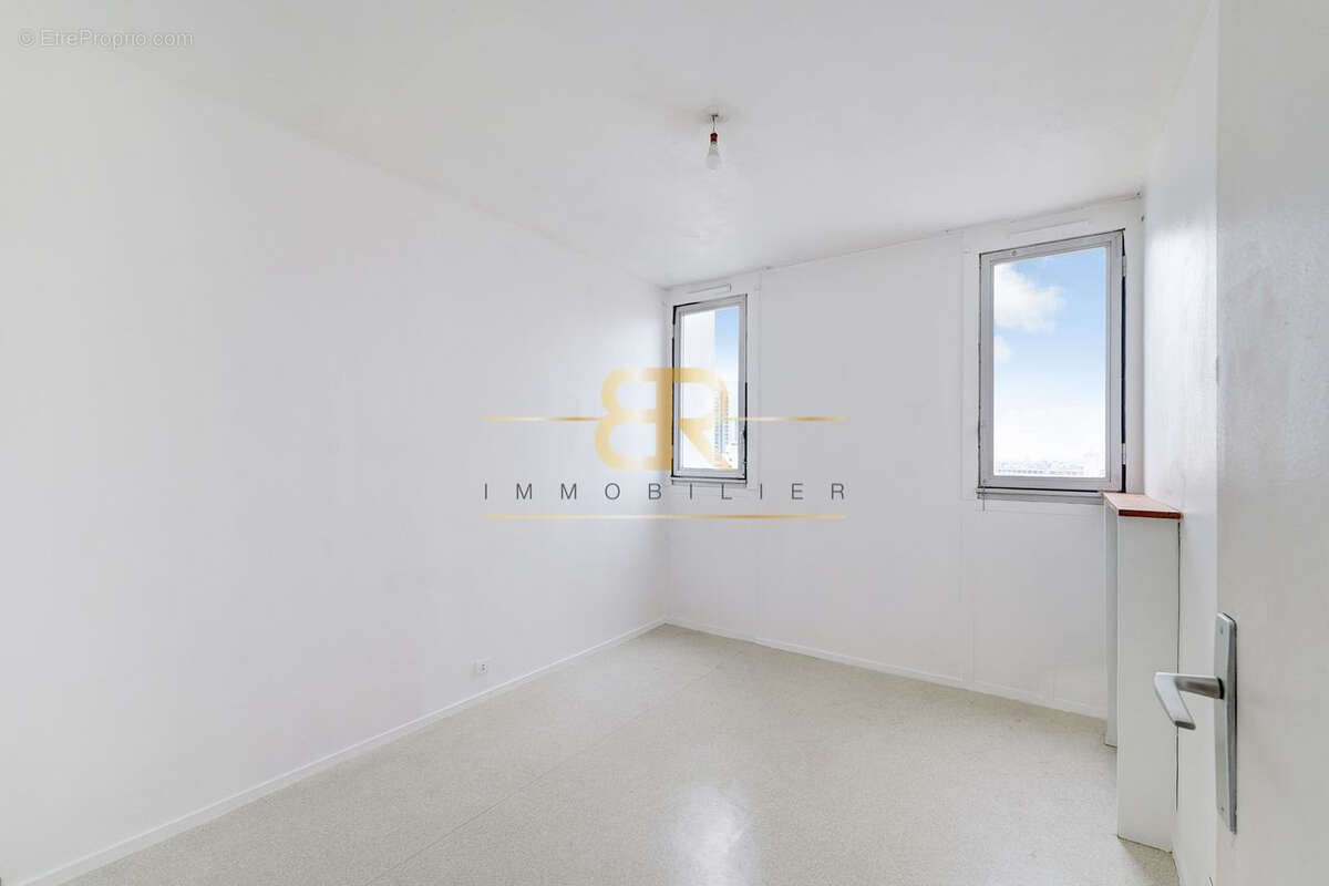 Appartement à PARIS-19E