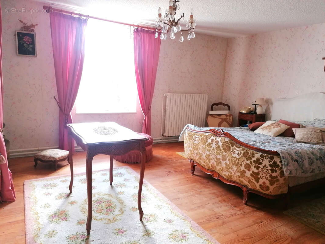 Maison à LUXEUIL-LES-BAINS