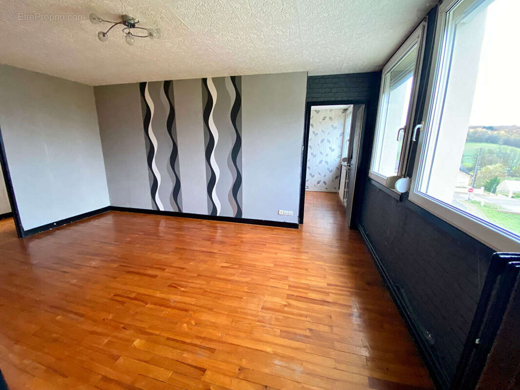 Appartement à NEUNKIRCHEN-LES-BOUZONVILLE