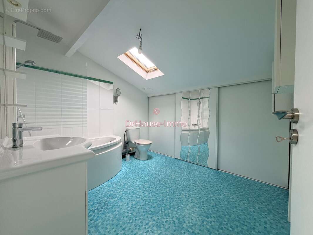 Maison 136 m² à Cenon  - photo 16