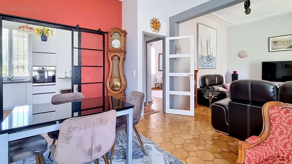 Maison 112 m² à Avignon  - photo 4