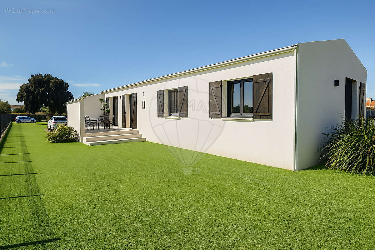 Maison à LES MATHES