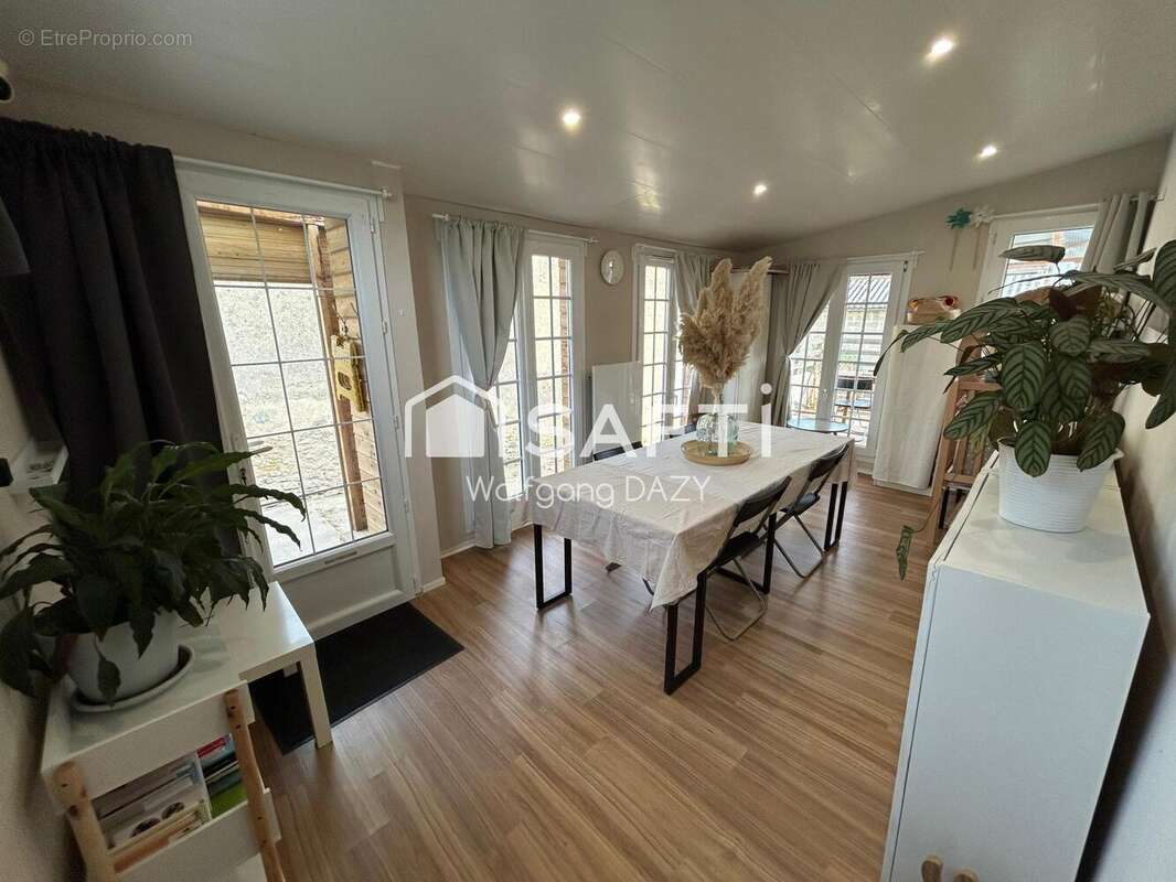 Photo 2 - Maison à VOUNEUIL-SUR-VIENNE