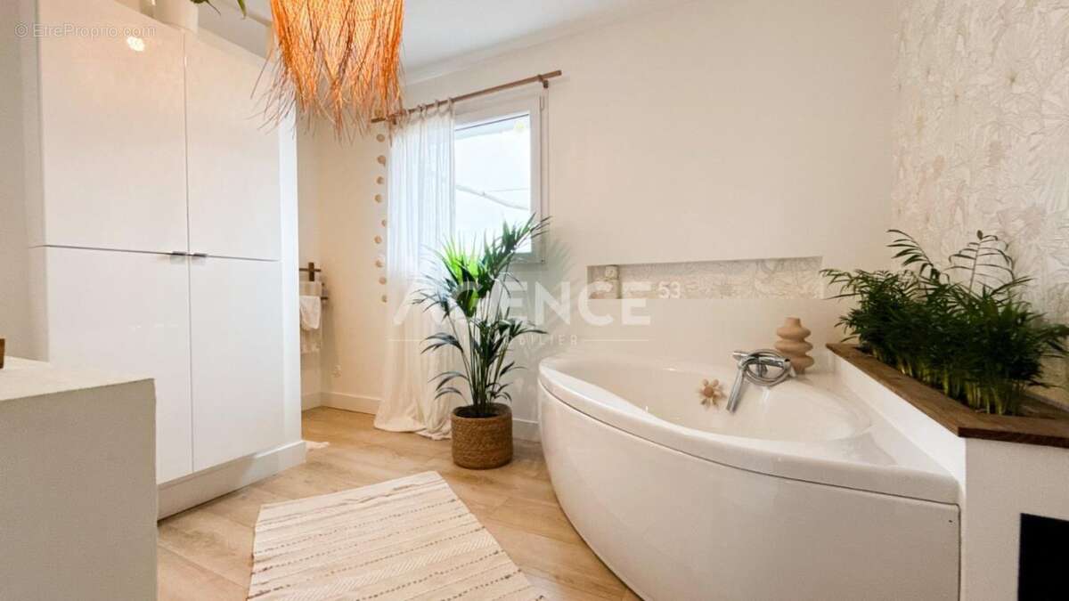 Maison à AIRE-SUR-LA-LYS