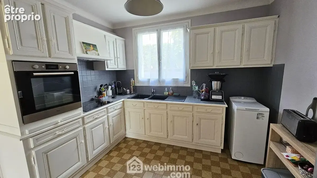 Une autre vue de la cuisine.