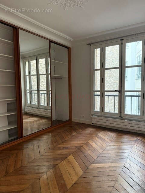 Appartement à PARIS-9E