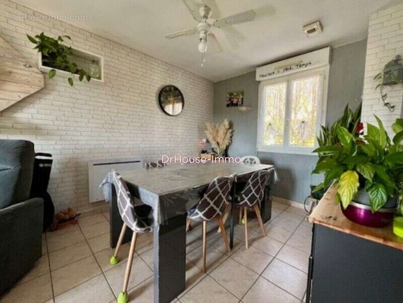 Maison à TALMONTIERS