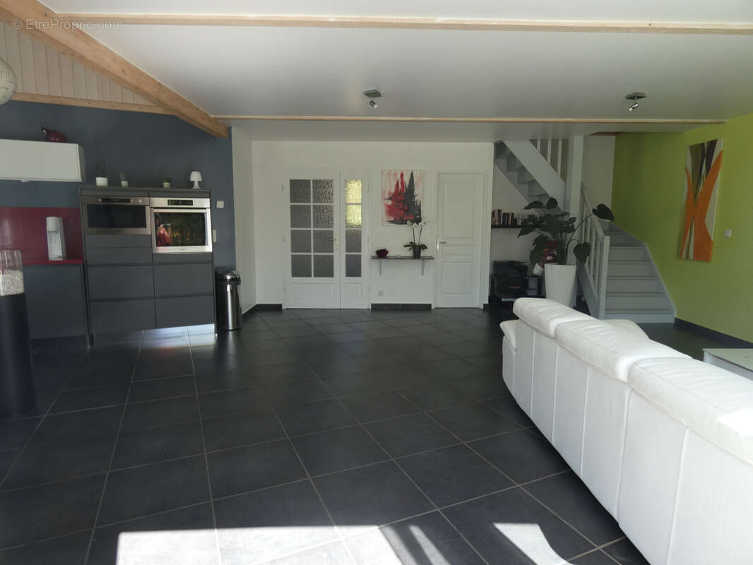 Maison à LARAGNE-MONTEGLIN