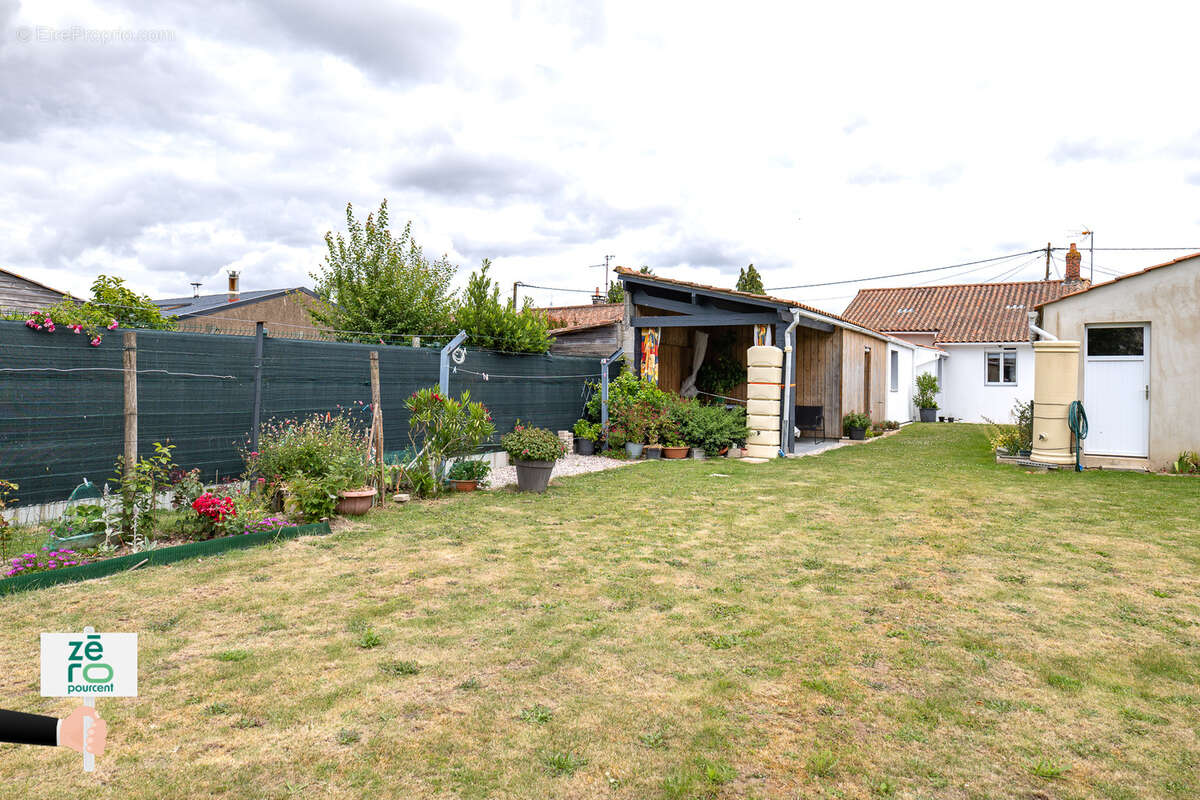 La roche-sur-yon nord   charmant plain-pied 3 chambres avec jardin et garage - photo 22