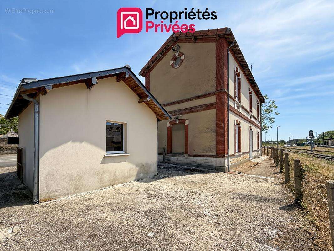 Chateaubriant - Maison  2 Appartements T3 - 6 pièce(s) 108 m2 - photo 8