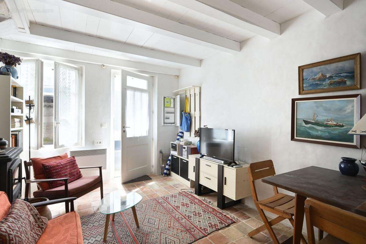 Maison à SAINT-CLEMENT-DES-BALEINES